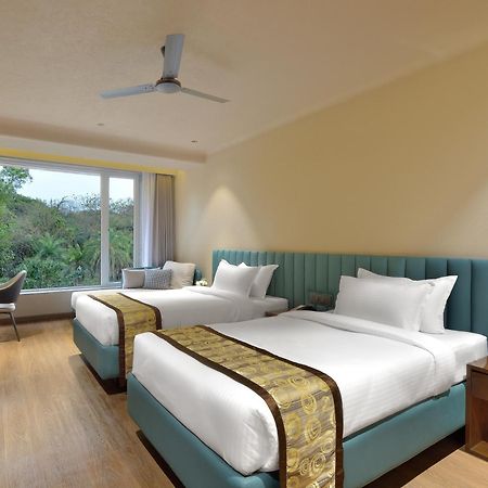 Urbane By Treat Daman Hotel Buitenkant foto