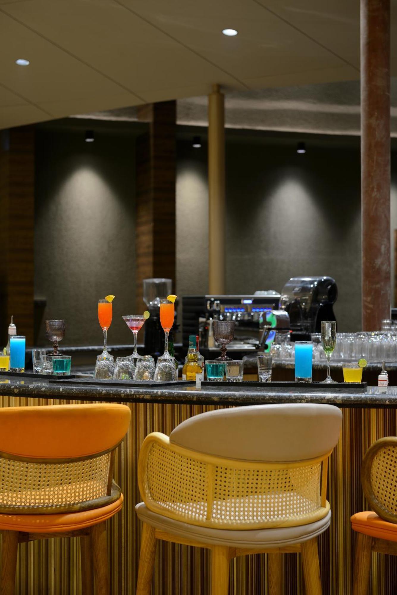 Urbane By Treat Daman Hotel Buitenkant foto