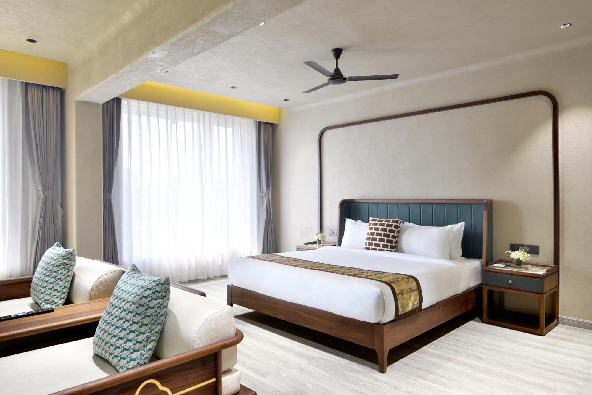 Urbane By Treat Daman Hotel Buitenkant foto